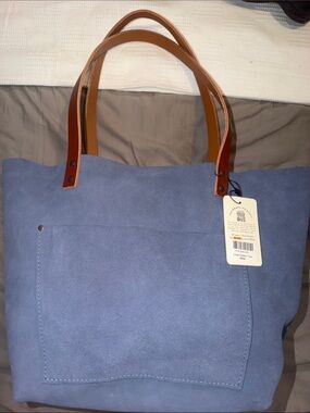 NWT Portland Leather Classic Large Tote in Denim